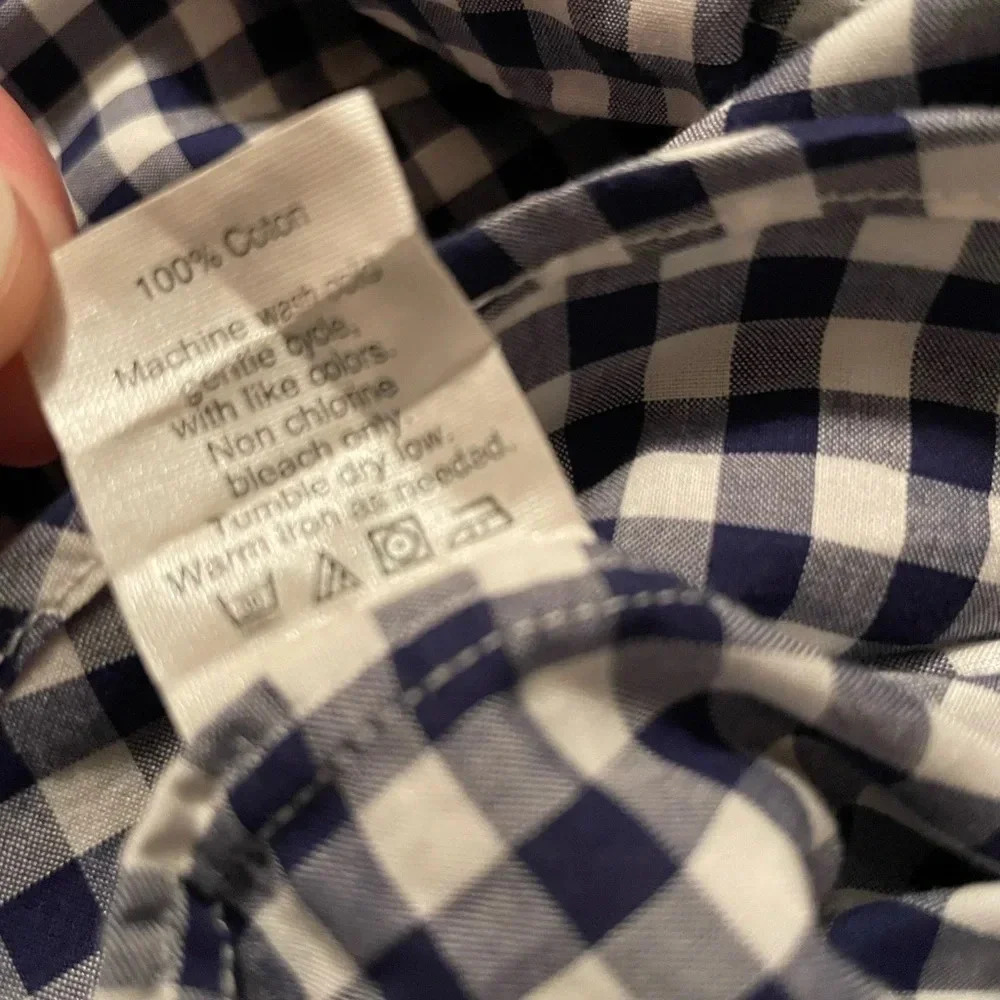 100% cotton J Crew Poplin Button up - Picture 10 of 10